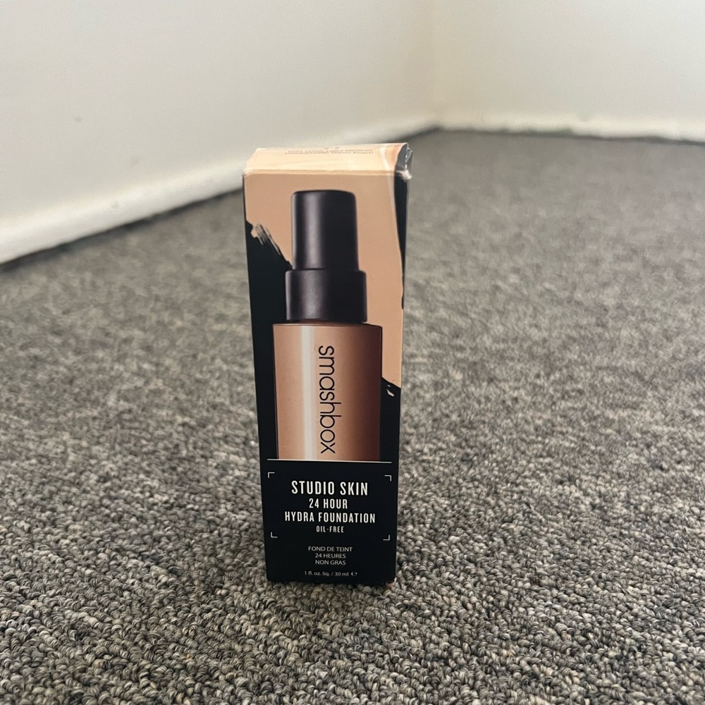 SMASHBOX FOUNDATION STUDIO SKIN 24H